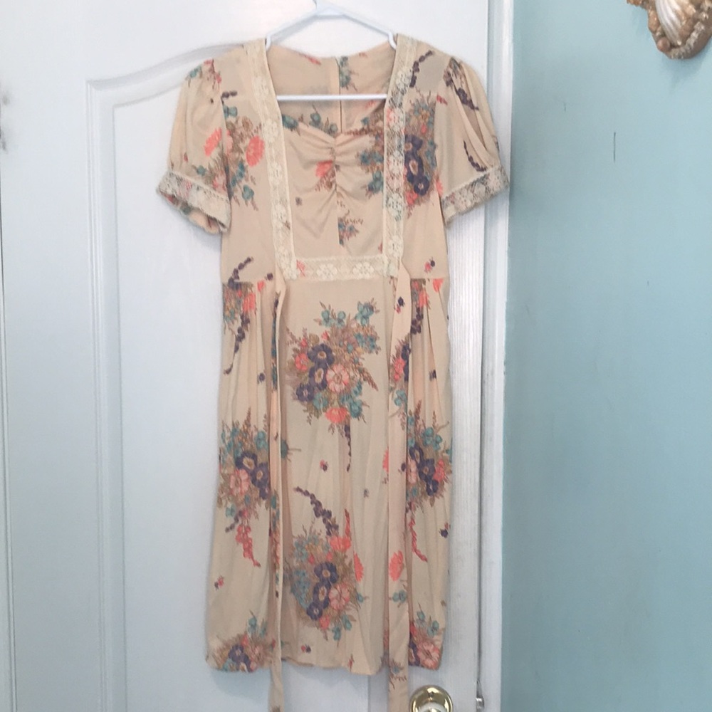Vintage 70’s prairie floral summer dress